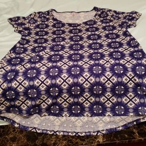 Lularoe top in excellent